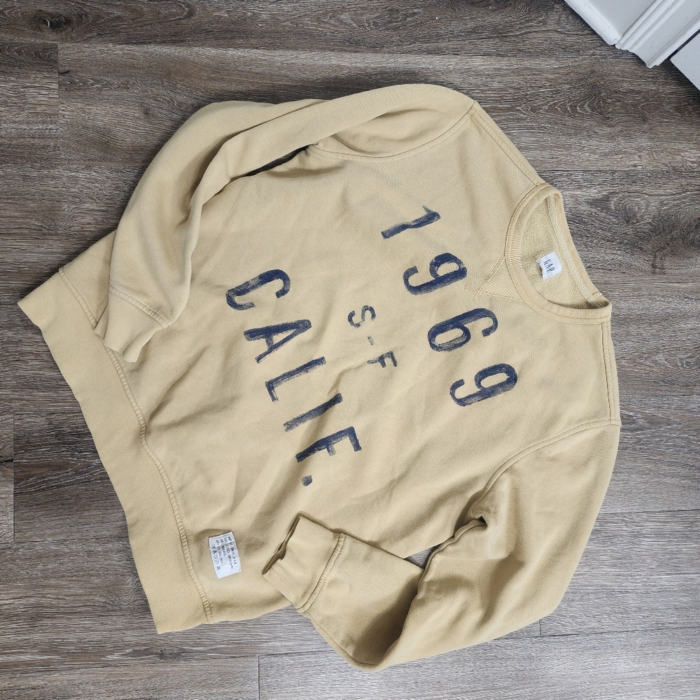 Gap crew neck